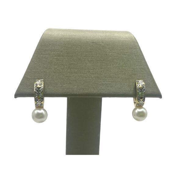 Does not Apply Jewelry - 14K Yellow Gold Mini Pearl Hoop Earrings (13558)